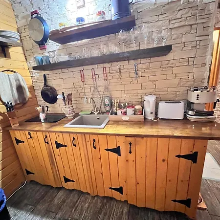Green Cabin